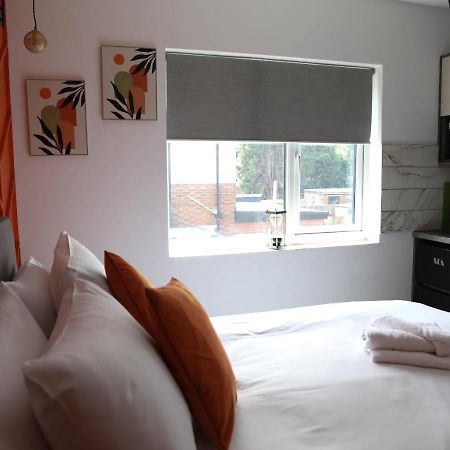 Cb Stays - Private Rooms With Ensuite And Kitchenette In Peterborough Kültér fotó
