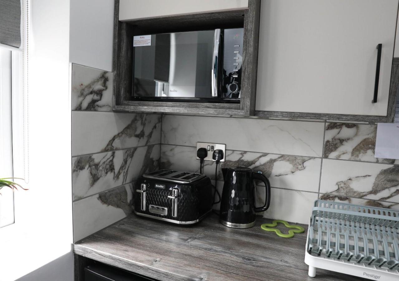 Cb Stays - Private Rooms With Ensuite And Kitchenette In Peterborough Kültér fotó