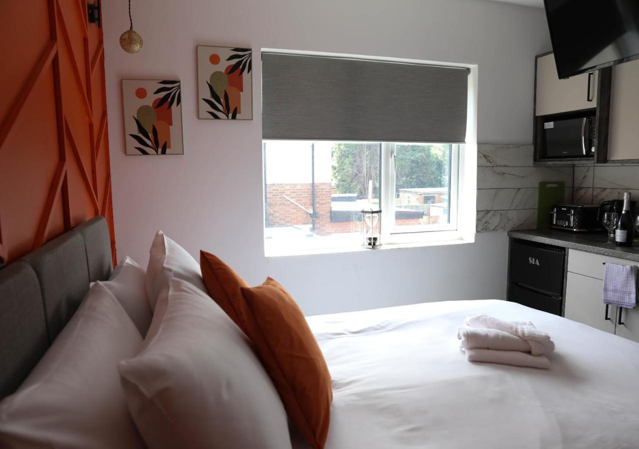 Cb Stays - Private Rooms With Ensuite And Kitchenette In Peterborough Kültér fotó