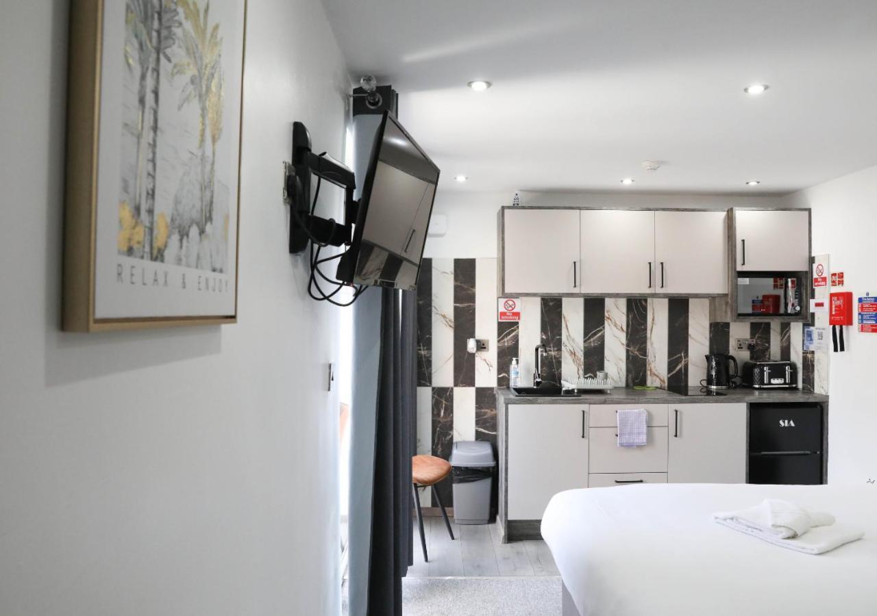 Cb Stays - Private Rooms With Ensuite And Kitchenette In Peterborough Kültér fotó