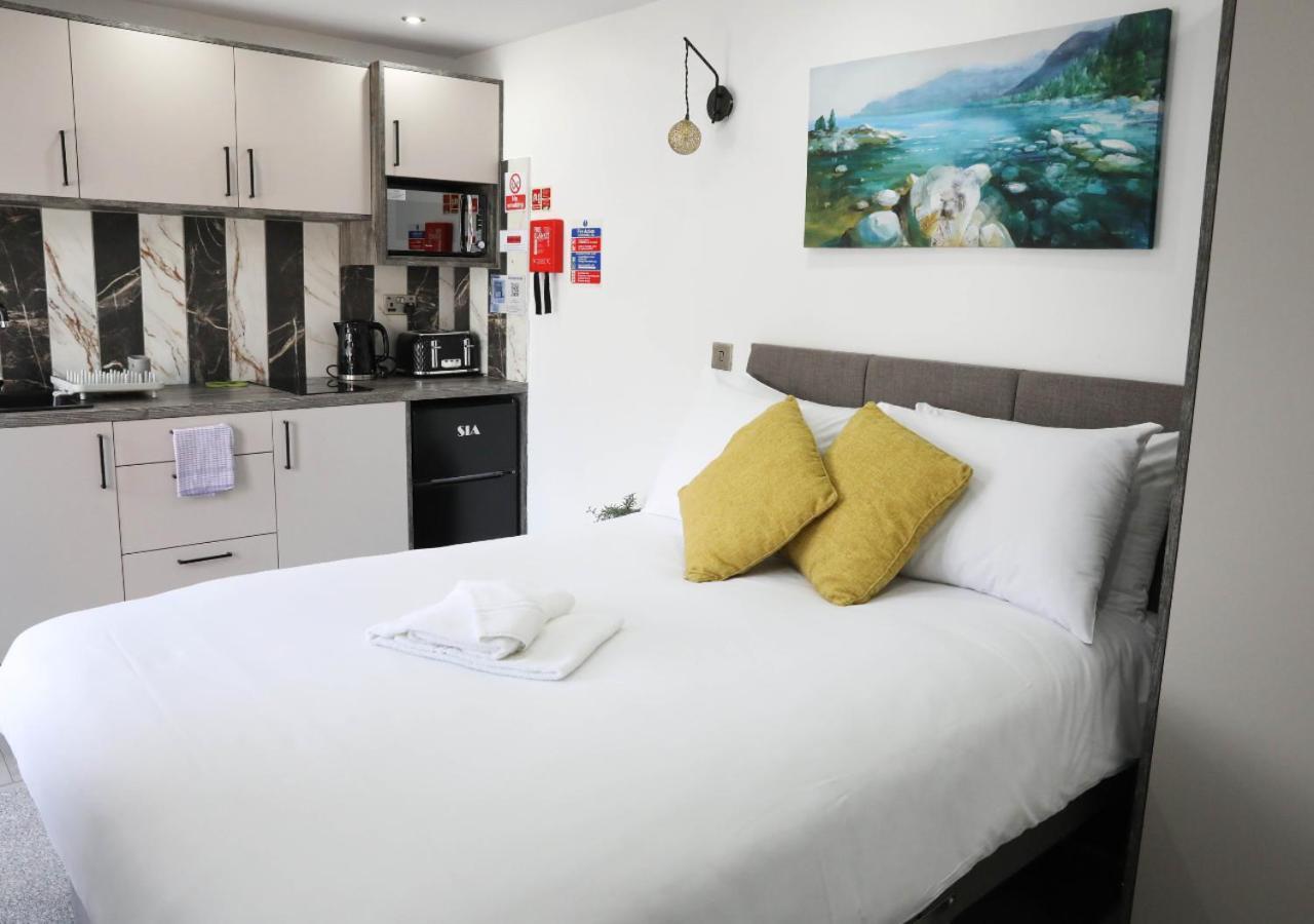 Cb Stays - Private Rooms With Ensuite And Kitchenette In Peterborough Kültér fotó