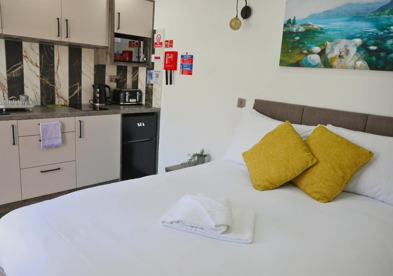 Cb Stays - Private Rooms With Ensuite And Kitchenette In Peterborough Kültér fotó